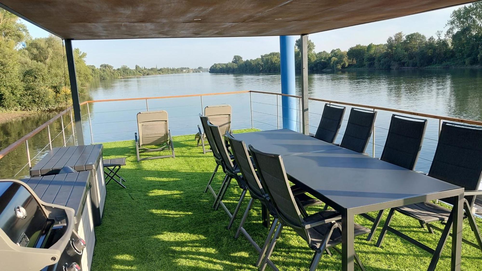 Riverboat-Rhein-Main Ferienloft Wiesbaden Exterior foto