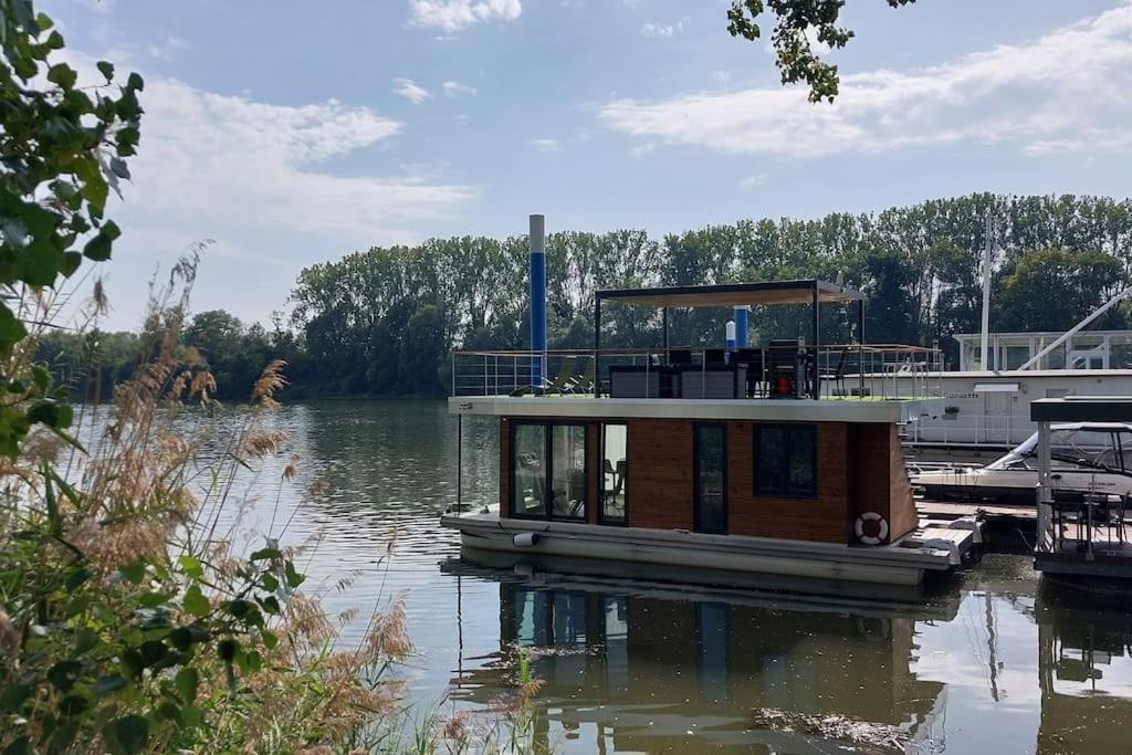 Riverboat-Rhein-Main Ferienloft Wiesbaden Exterior foto